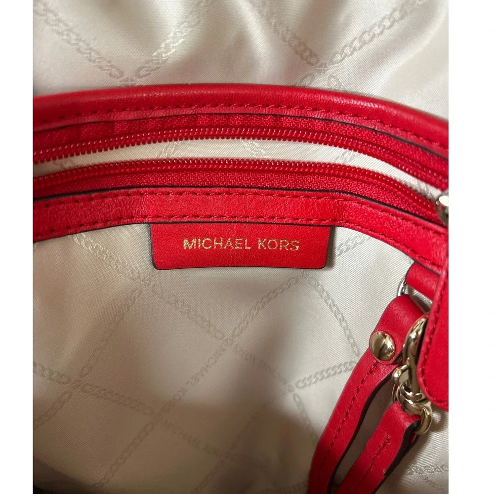 Michael Kors Rhea Medium Zip Quilted Leather Backpack – Bright Red